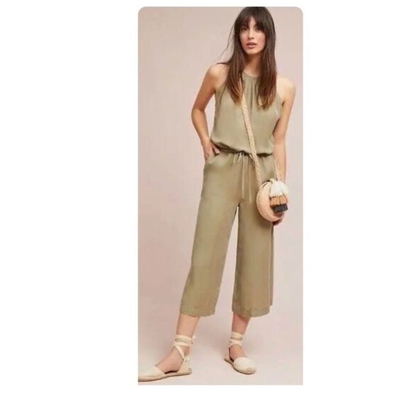 ✨Cloth And Stone Pink Halter Jumpsuit Size M ANTHROPOLOGIE✨ - Picture 1 of 12